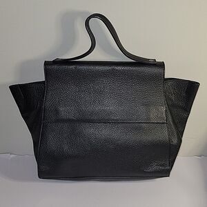 Elegant Black Leather Shoulder Bag